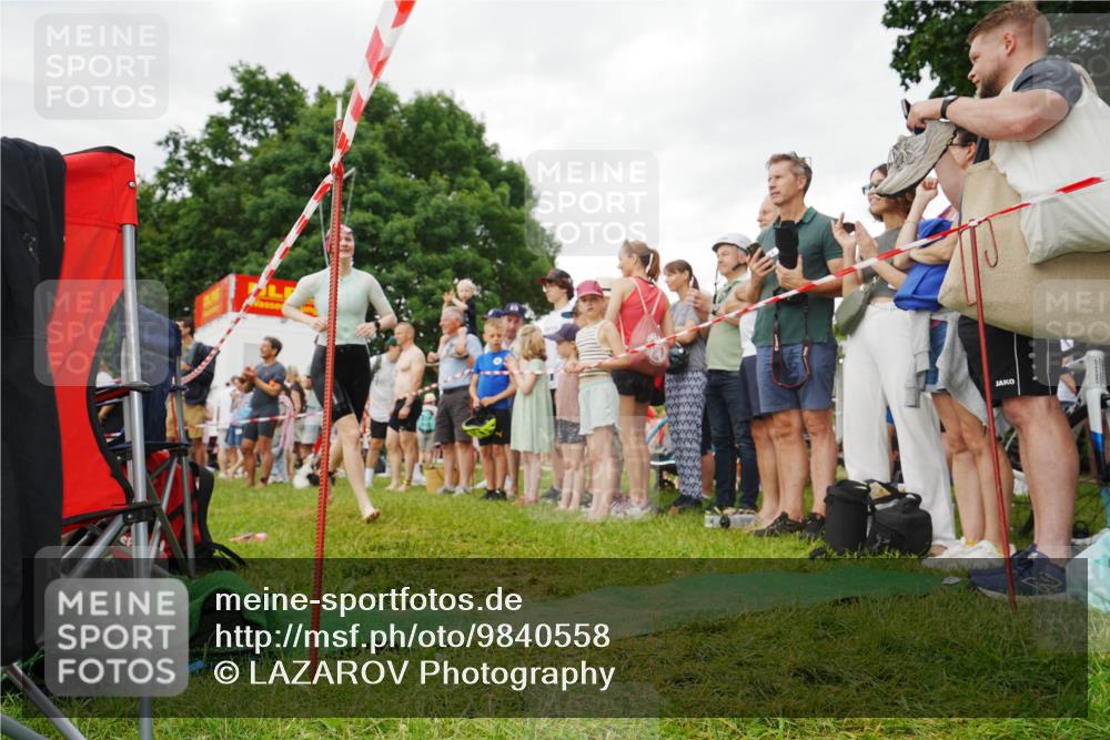 21.06.2026 - 29. Vierlanden-Triathlon LAZAROV Photography http://msf.ph/oto/9840558 21.06.2026 10:18:03 Schwimmen 481, 553, 557, 563 meine-sportfotos.de