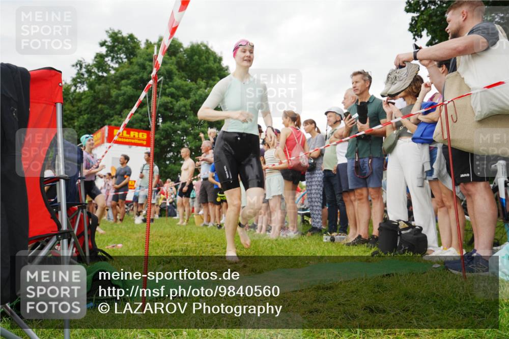 21.06.2026 - 29. Vierlanden-Triathlon LAZAROV Photography http://msf.ph/oto/9840560 21.06.2026 10:18:04 Schwimmen 481, 553, 557, 563 meine-sportfotos.de