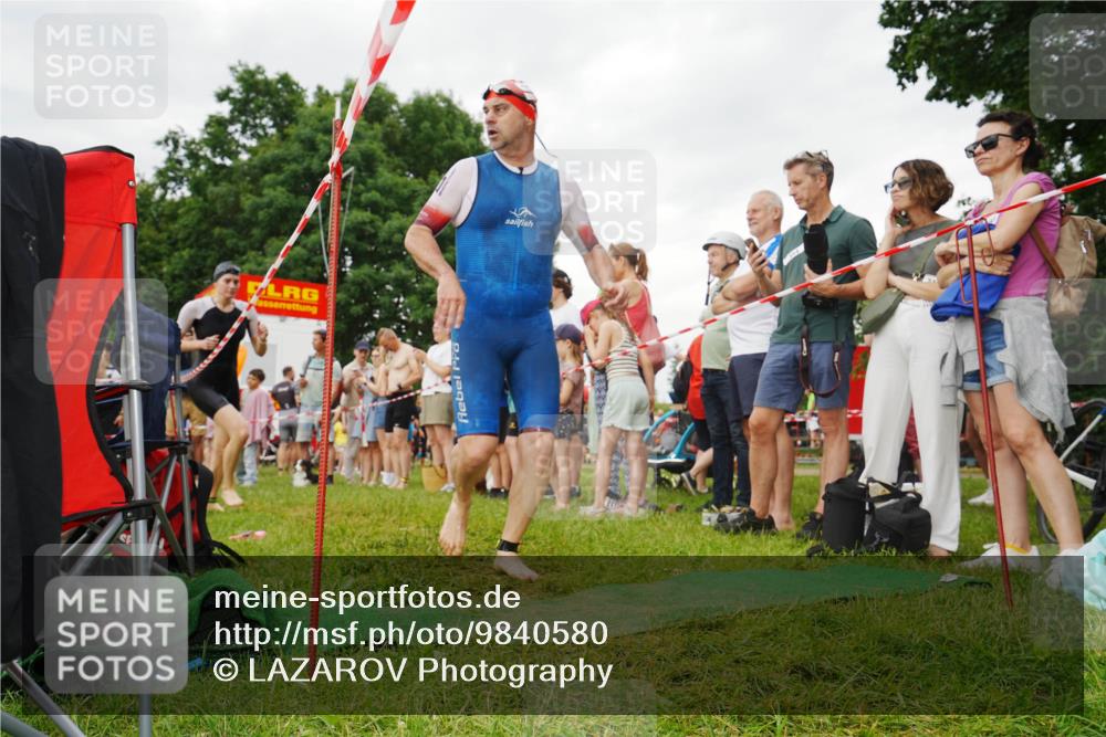 21.06.2026 - 29. Vierlanden-Triathlon LAZAROV Photography http://msf.ph/oto/9840580 21.06.2026 10:18:30 Schwimmen 494, 571, 592, 606, 618 meine-sportfotos.de