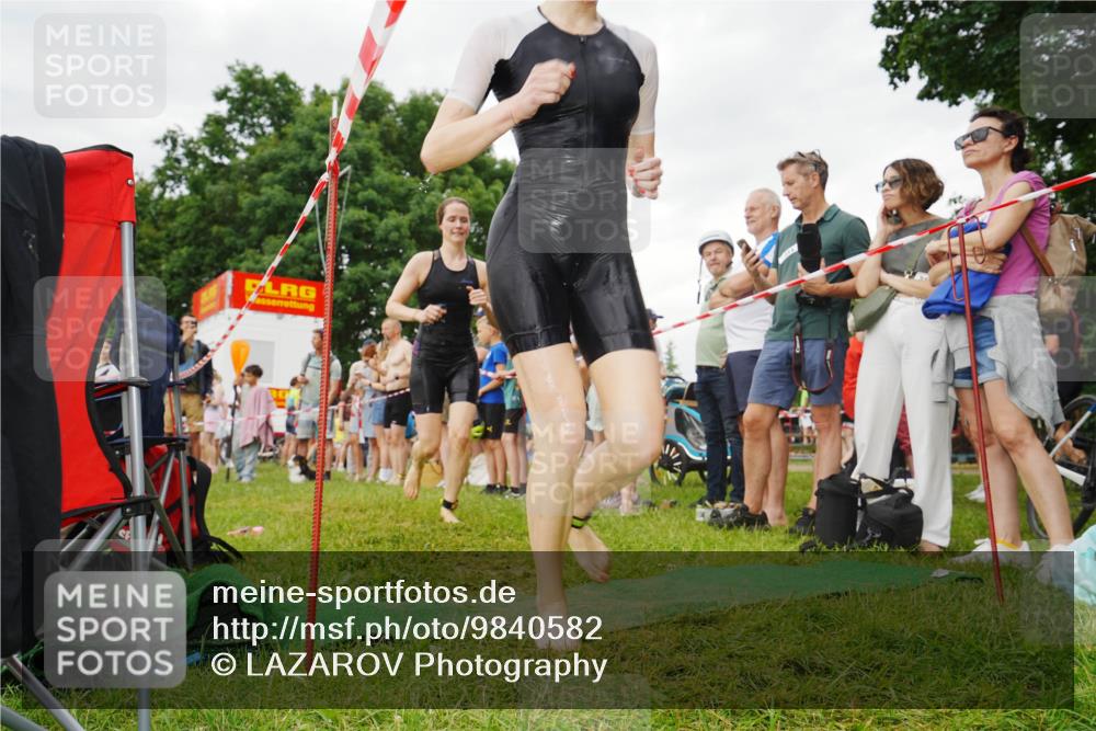 21.06.2026 - 29. Vierlanden-Triathlon LAZAROV Photography http://msf.ph/oto/9840582 21.06.2026 10:18:32 Schwimmen 499, 571, 592, 606, 618 meine-sportfotos.de