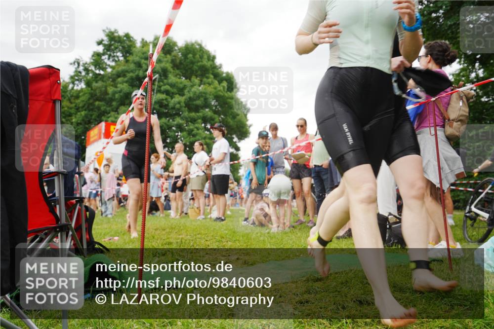 21.06.2026 - 29. Vierlanden-Triathlon LAZAROV Photography http://msf.ph/oto/9840603 21.06.2026 10:18:50 Schwimmen 368, 391, 482, 490, 510, 511, 516, 558, 583, 590 meine-sportfotos.de