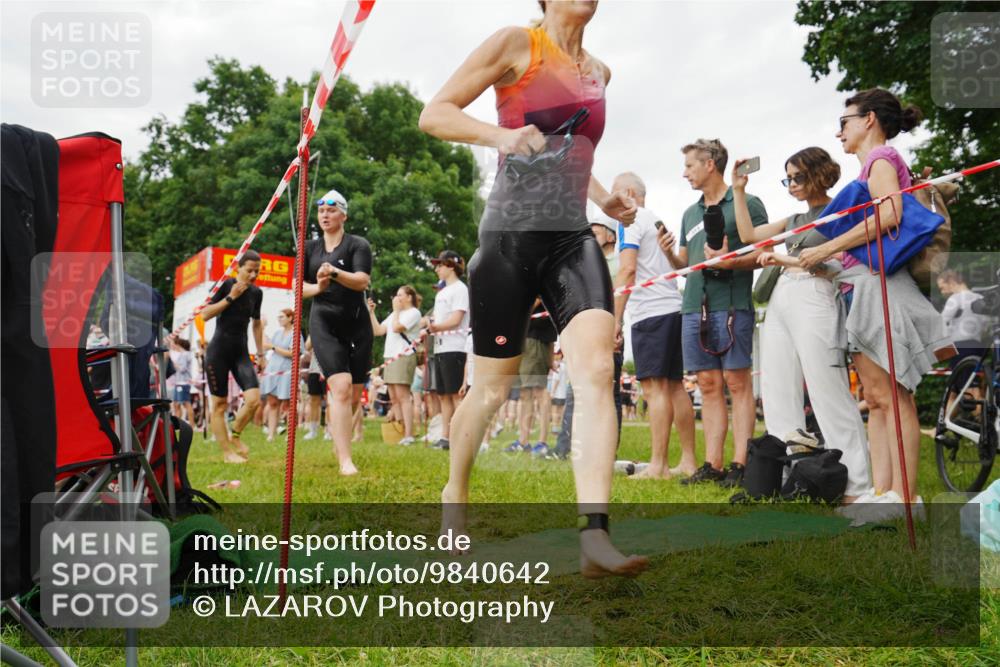 21.06.2026 - 29. Vierlanden-Triathlon LAZAROV Photography http://msf.ph/oto/9840642 21.06.2026 10:19:35 Schwimmen 502, 518, 522, 527, 548, 566, 603, 624 meine-sportfotos.de