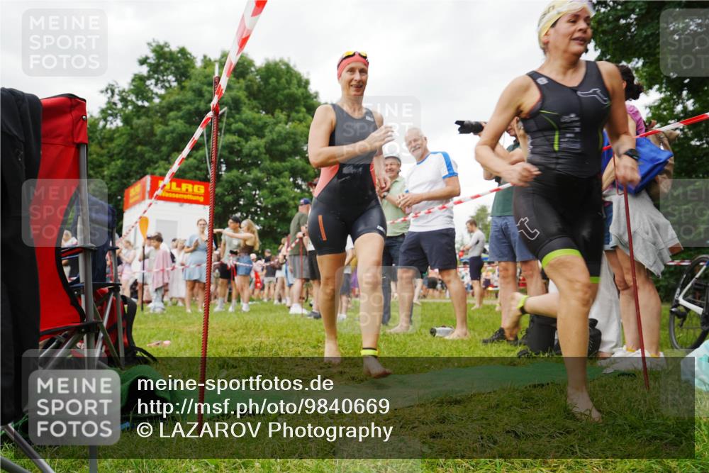 21.06.2026 - 29. Vierlanden-Triathlon LAZAROV Photography http://msf.ph/oto/9840669 21.06.2026 10:19:59 Schwimmen 568, 586 meine-sportfotos.de