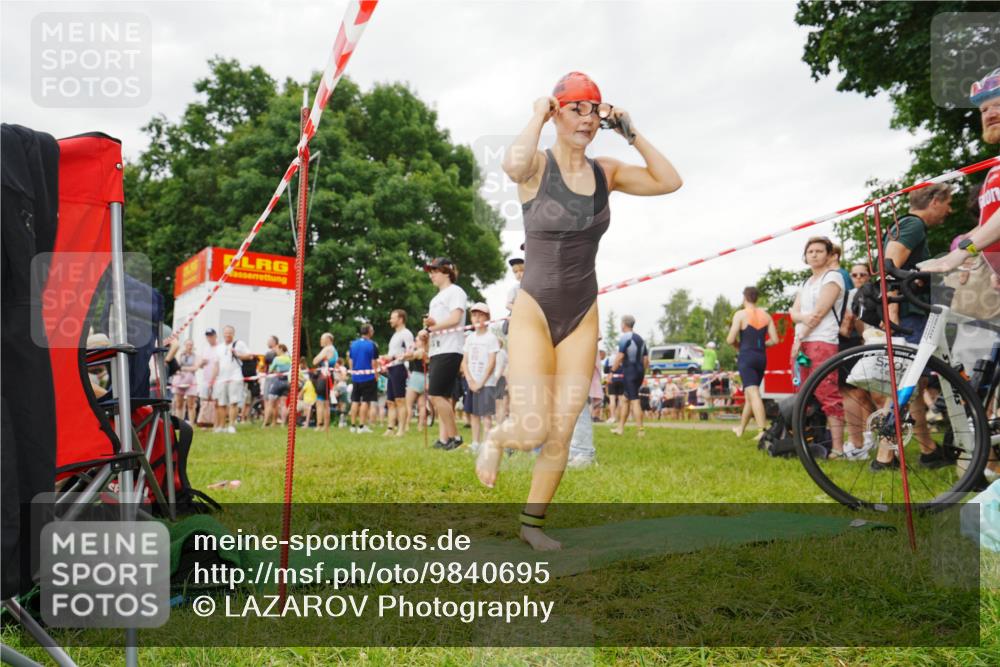21.06.2026 - 29. Vierlanden-Triathlon LAZAROV Photography http://msf.ph/oto/9840695 21.06.2026 10:20:35 Schwimmen 489, 559, 616, 619 meine-sportfotos.de