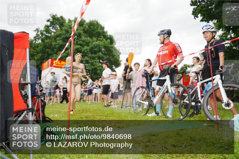 21.06.2026 - 29. Vierlanden-Triathlon LAZAROV Photography http://msf.ph/oto/9840698 21.06.2026 10:20:52 Schwimmen 612 meine-sportfotos.de