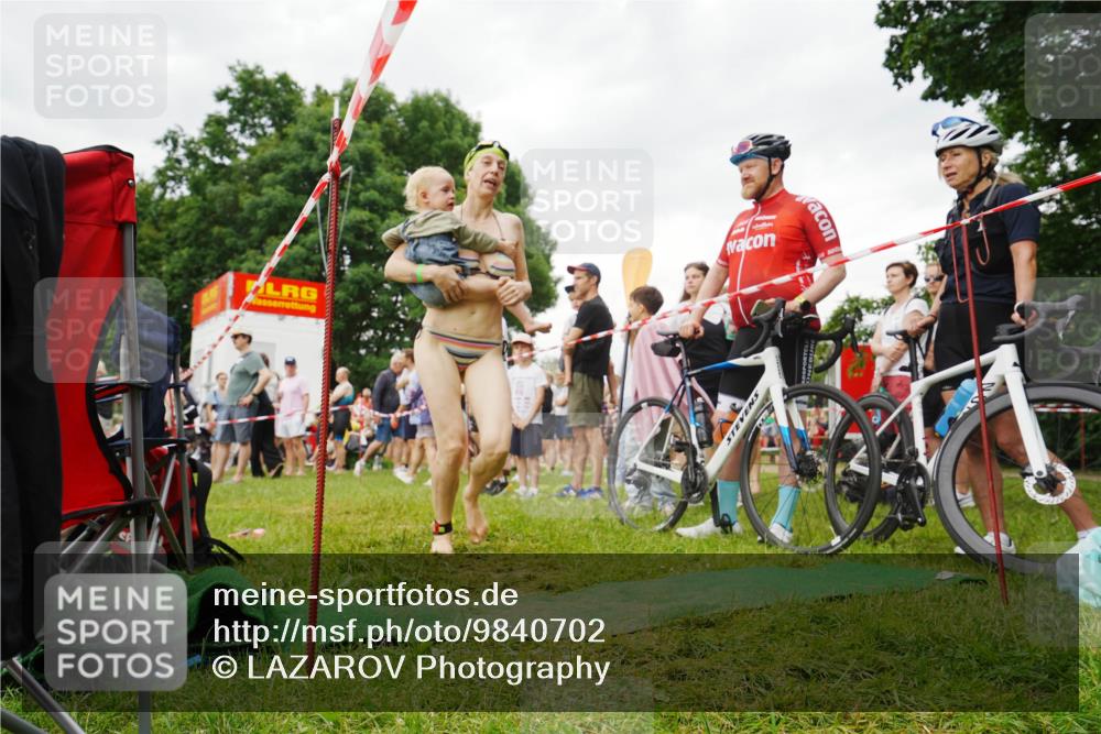 21.06.2026 - 29. Vierlanden-Triathlon LAZAROV Photography http://msf.ph/oto/9840702 21.06.2026 10:20:53 Schwimmen 612 meine-sportfotos.de