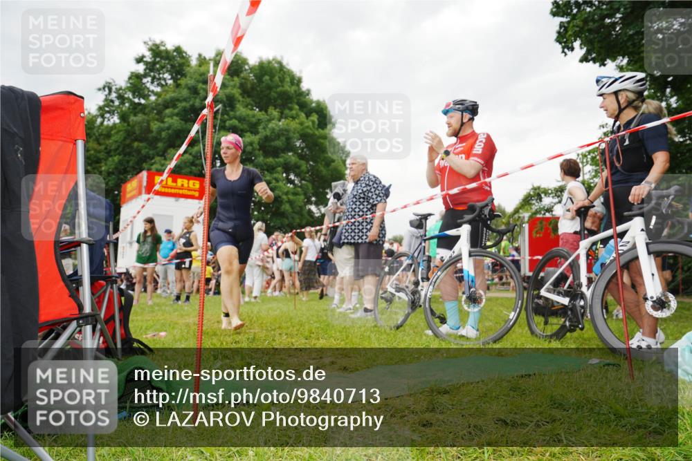 21.06.2026 - 29. Vierlanden-Triathlon LAZAROV Photography http://msf.ph/oto/9840713 21.06.2026 10:23:38 Schwimmen 504 meine-sportfotos.de