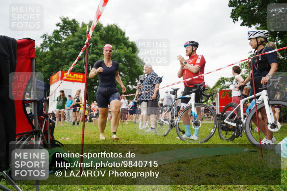 21.06.2026 - 29. Vierlanden-Triathlon LAZAROV Photography http://msf.ph/oto/9840715 21.06.2026 10:23:38 Schwimmen 504 meine-sportfotos.de