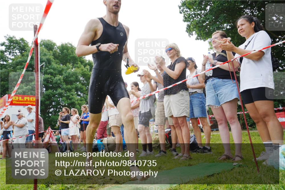 21.06.2026 - 29. Vierlanden-Triathlon LAZAROV Photography http://msf.ph/oto/9840735 21.06.2026 10:53:12 Schwimmen 706 meine-sportfotos.de