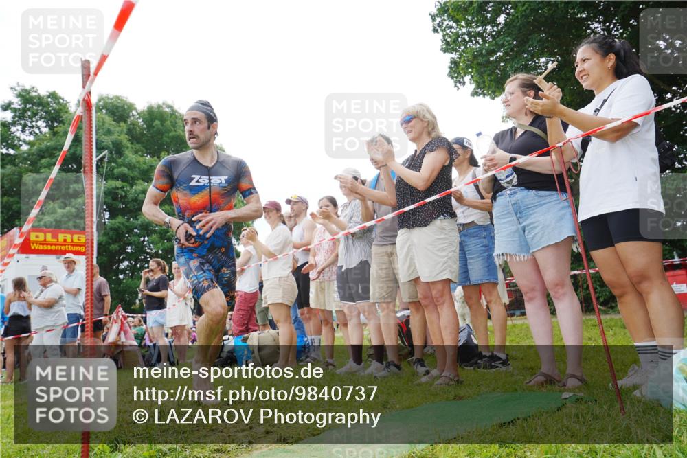 21.06.2026 - 29. Vierlanden-Triathlon LAZAROV Photography http://msf.ph/oto/9840737 21.06.2026 10:53:23 Schwimmen 657 meine-sportfotos.de
