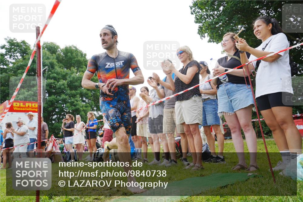 21.06.2026 - 29. Vierlanden-Triathlon LAZAROV Photography http://msf.ph/oto/9840738 21.06.2026 10:53:23 Schwimmen 657 meine-sportfotos.de