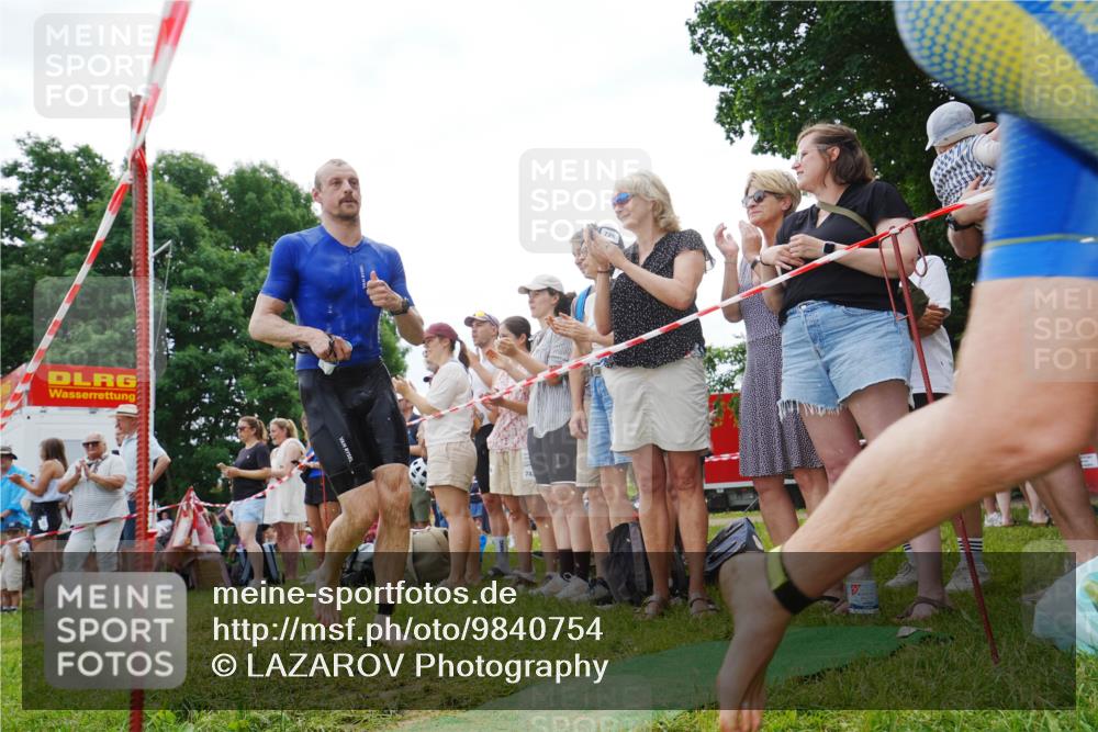 21.06.2026 - 29. Vierlanden-Triathlon LAZAROV Photography http://msf.ph/oto/9840754 21.06.2026 10:55:43 Schwimmen 637, 686, 742 meine-sportfotos.de