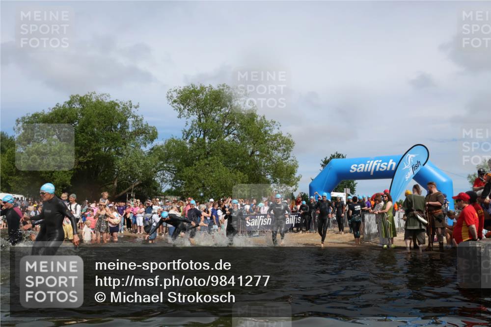 21.06.2026 - Viking Triathlon Michael Strokosch http://msf.ph/oto/9841277 21.06.2026 10:09:23 Schwimmen 52, 61, 127, 141, 309, 385, 439, 504, 512, 529, 532, 538, 561, 646, 670 meine-sportfotos.de
