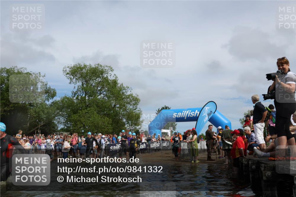 21.06.2026 - Viking Triathlon Michael Strokosch http://msf.ph/oto/9841332 21.06.2026 10:09:33 Schwimmen 52, 61, 117, 174, 244, 264, 305, 309, 357, 379, 417, 439, 491, 512, 515, 557 meine-sportfotos.de