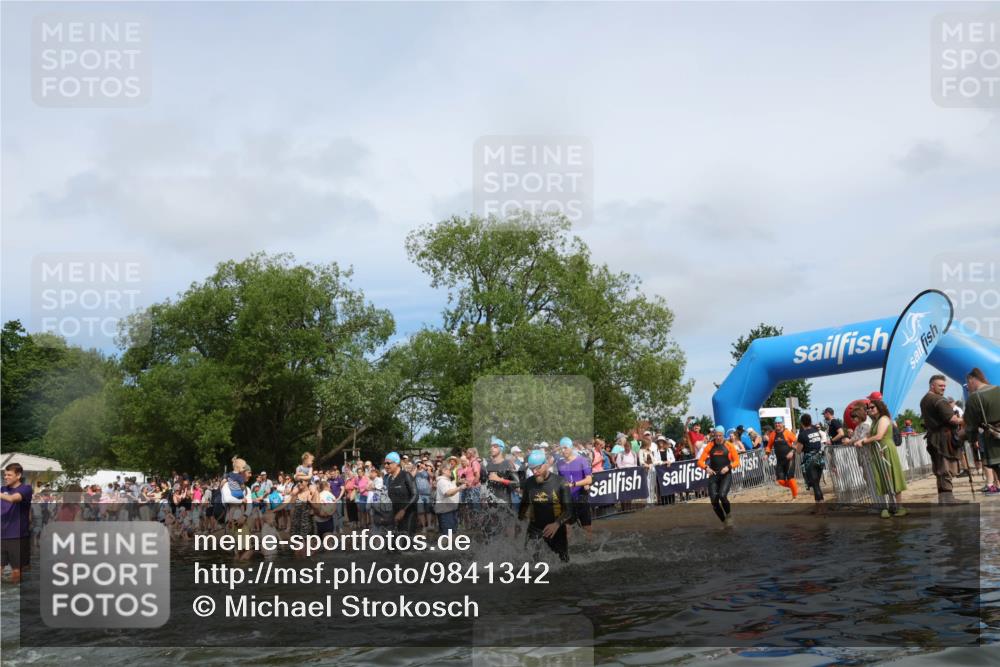21.06.2026 - Viking Triathlon Michael Strokosch http://msf.ph/oto/9841342 21.06.2026 10:09:35 Schwimmen 39, 117, 174, 244, 264, 305, 357, 379, 417, 491, 515, 557 meine-sportfotos.de