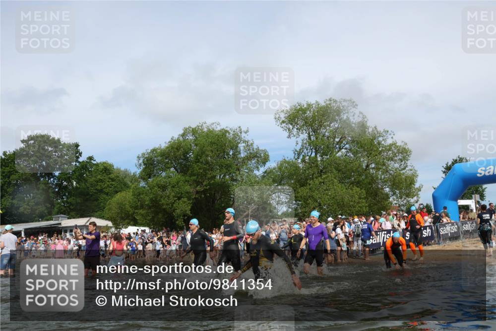 21.06.2026 - Viking Triathlon Michael Strokosch http://msf.ph/oto/9841354 21.06.2026 10:09:37 Schwimmen 39, 117, 174, 244, 264, 305, 357, 379, 417, 491, 515, 557 meine-sportfotos.de