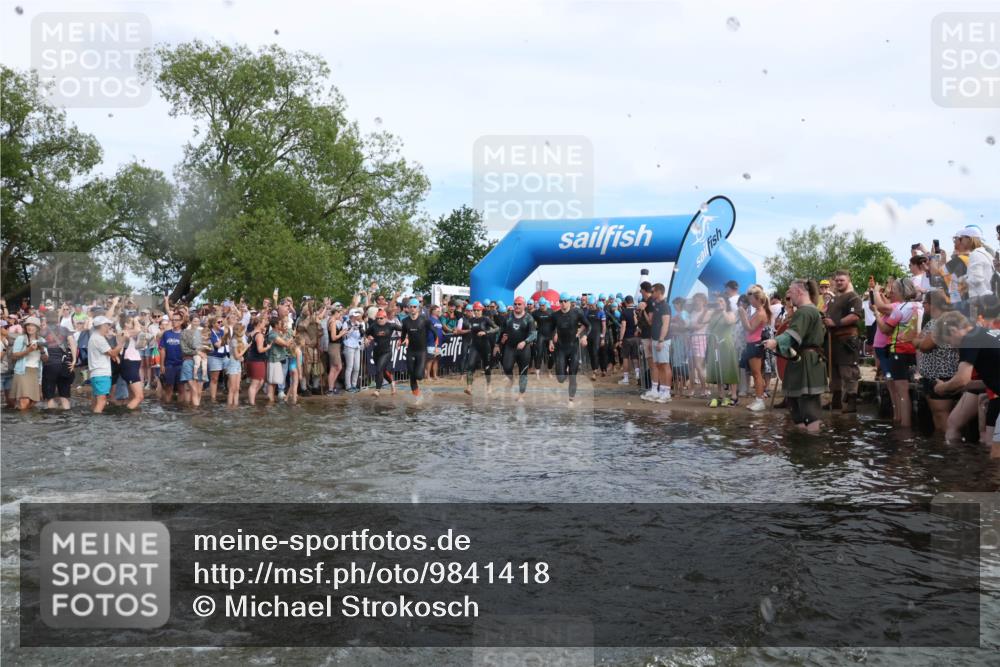 21.06.2026 - Viking Triathlon Michael Strokosch http://msf.ph/oto/9841418 21.06.2026 10:00:26 Schwimmen 1, 2, 4, 7, 8, 9, 10, 19, 21, 29, 103, 189, 517, 547, 575, 610, 637, 669 meine-sportfotos.de