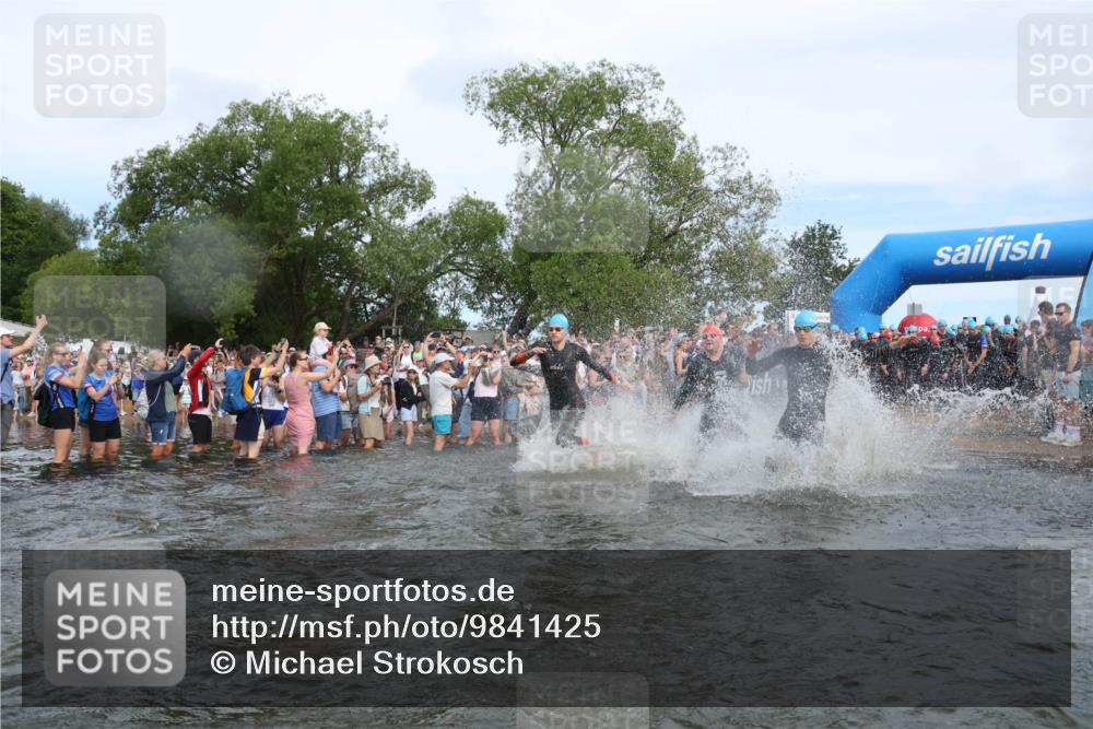 21.06.2026 - Viking Triathlon Michael Strokosch http://msf.ph/oto/9841425 21.06.2026 10:00:27 Schwimmen 1, 2, 4, 9, 19, 21, 29, 103, 189, 517, 547, 575, 610, 637, 669 meine-sportfotos.de
