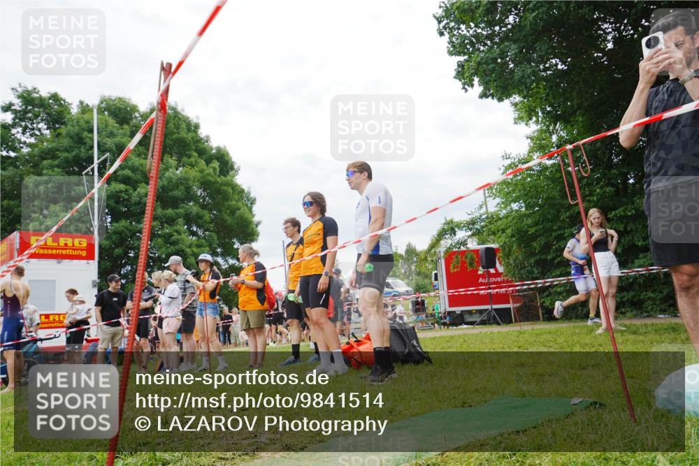 21.06.2026 - 29. Vierlanden-Triathlon LAZAROV Photography http://msf.ph/oto/9841514 21.06.2026 12:26:28 Schwimmen  meine-sportfotos.de