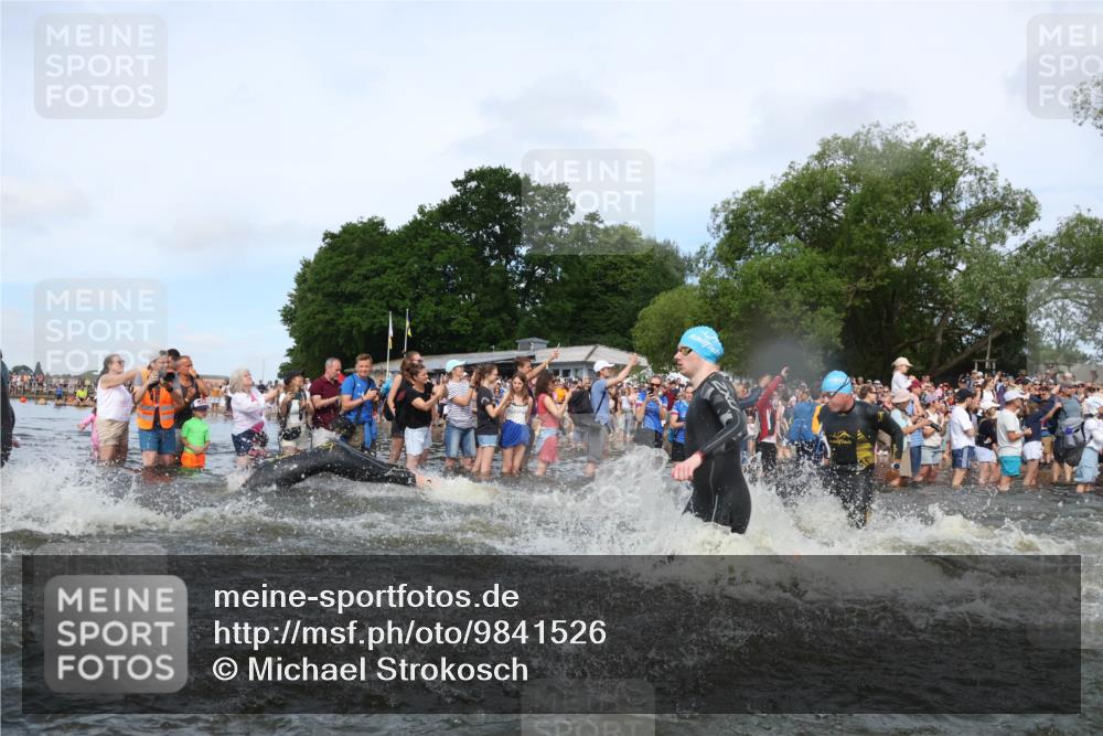 21.06.2026 - Viking Triathlon Michael Strokosch http://msf.ph/oto/9841526 21.06.2026 10:00:49 Schwimmen 27, 42, 46, 74, 98, 119, 176, 218, 371, 426, 441, 466, 565, 569, 643 meine-sportfotos.de