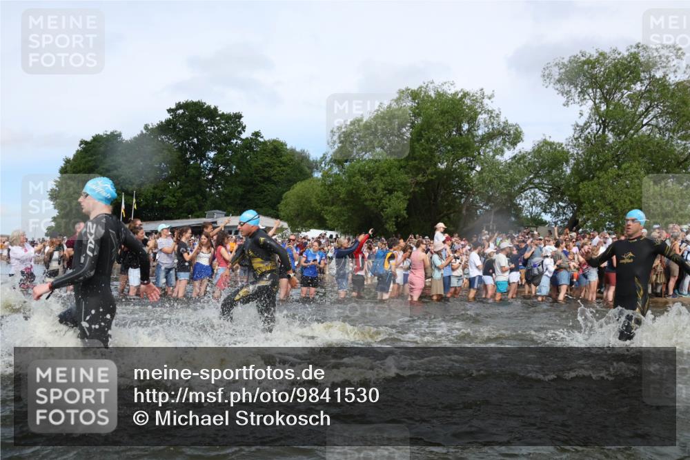 21.06.2026 - Viking Triathlon Michael Strokosch http://msf.ph/oto/9841530 21.06.2026 10:00:50 Schwimmen 27, 42, 46, 74, 98, 119, 176, 218, 371, 426, 441, 466, 565, 569, 643 meine-sportfotos.de