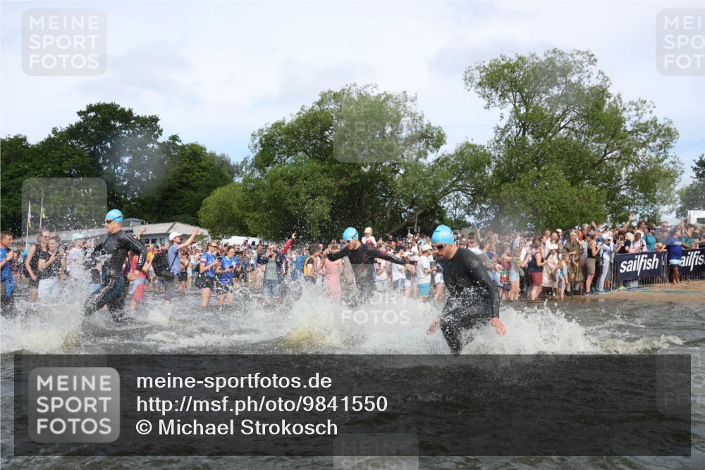 21.06.2026 - Viking Triathlon Michael Strokosch http://msf.ph/oto/9841550 21.06.2026 10:00:54 Schwimmen 17, 27, 42, 74, 98, 119, 176, 218, 371, 441, 454, 466, 506, 565, 569, 623, 640, 643 meine-sportfotos.de
