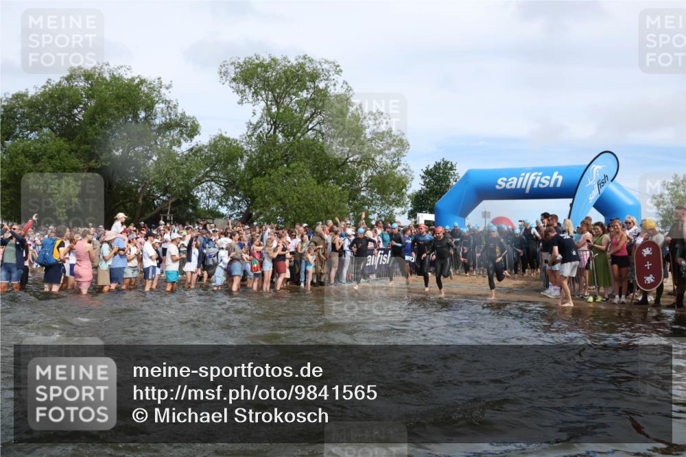21.06.2026 - Viking Triathlon Michael Strokosch http://msf.ph/oto/9841565 21.06.2026 10:00:56 Schwimmen 17, 27, 42, 74, 98, 119, 218, 454, 466, 506, 565, 569, 623, 640, 643 meine-sportfotos.de