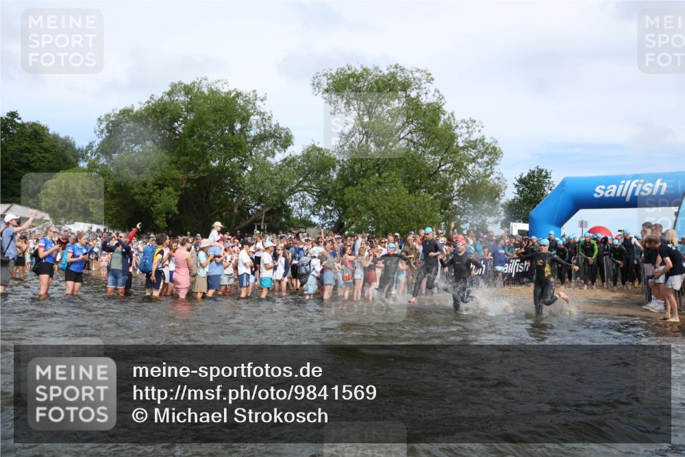 21.06.2026 - Viking Triathlon Michael Strokosch http://msf.ph/oto/9841569 21.06.2026 10:00:57 Schwimmen 17, 27, 42, 74, 98, 119, 218, 454, 466, 506, 565, 569, 623, 640, 643 meine-sportfotos.de