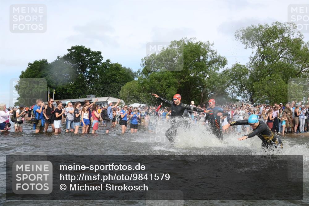 21.06.2026 - Viking Triathlon Michael Strokosch http://msf.ph/oto/9841579 21.06.2026 10:00:58 Schwimmen 14, 17, 27, 42, 74, 98, 180, 218, 249, 454, 466, 506, 565, 569, 623, 640 meine-sportfotos.de