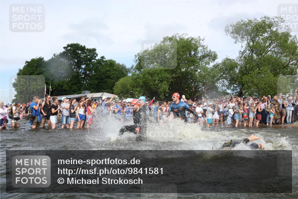 21.06.2026 - Viking Triathlon Michael Strokosch http://msf.ph/oto/9841581 21.06.2026 10:00:59 Schwimmen 14, 17, 27, 42, 74, 98, 180, 218, 249, 337, 454, 506, 527, 623, 640 meine-sportfotos.de