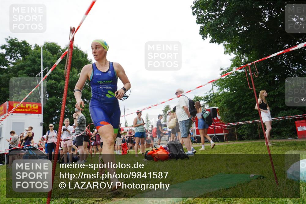 21.06.2026 - 29. Vierlanden-Triathlon LAZAROV Photography http://msf.ph/oto/9841587 21.06.2026 12:31:17 Schwimmen 986, 988 meine-sportfotos.de