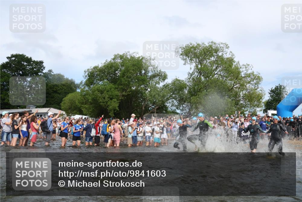 21.06.2026 - Viking Triathlon Michael Strokosch http://msf.ph/oto/9841603 21.06.2026 10:01:02 Schwimmen 14, 17, 27, 42, 74, 98, 180, 218, 249, 337, 454, 506, 527, 623, 640 meine-sportfotos.de