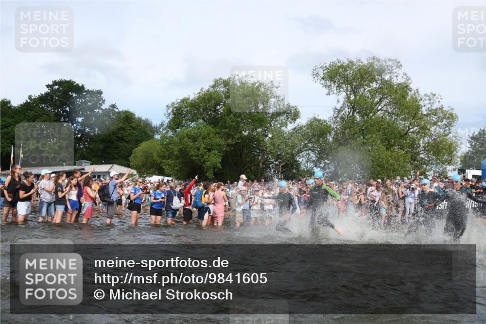 21.06.2026 - Viking Triathlon Michael Strokosch http://msf.ph/oto/9841605 21.06.2026 10:01:02 Schwimmen 14, 17, 27, 42, 74, 98, 180, 218, 249, 337, 454, 506, 527, 623, 640 meine-sportfotos.de