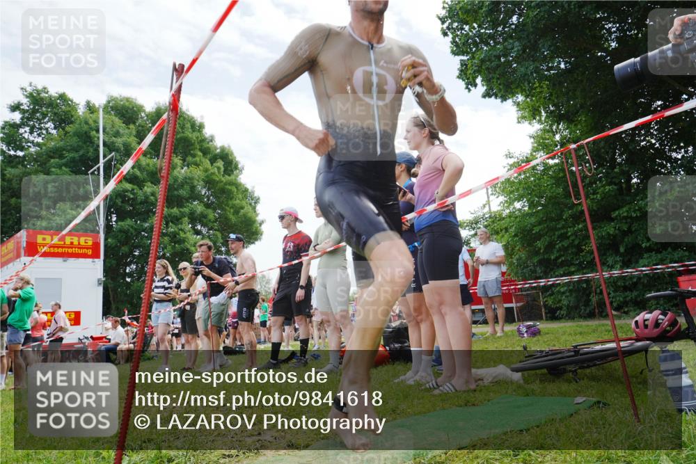 21.06.2026 - 29. Vierlanden-Triathlon LAZAROV Photography http://msf.ph/oto/9841618 21.06.2026 12:58:44 Schwimmen 1027, 1044, 1059, 1066 meine-sportfotos.de