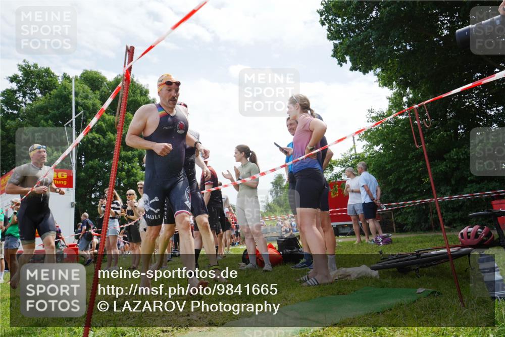 21.06.2026 - 29. Vierlanden-Triathlon LAZAROV Photography http://msf.ph/oto/9841665 21.06.2026 12:59:47 Schwimmen 1034, 1036, 1037, 1058, 1061, 1069, 1079 meine-sportfotos.de