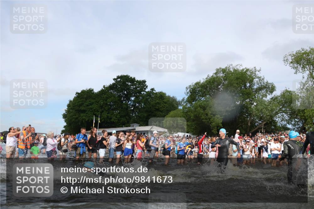 21.06.2026 - Viking Triathlon Michael Strokosch http://msf.ph/oto/9841673 21.06.2026 10:01:15 Schwimmen 5, 18, 65, 89, 114, 131, 169, 242, 270, 271, 280, 342, 383, 447, 486 meine-sportfotos.de