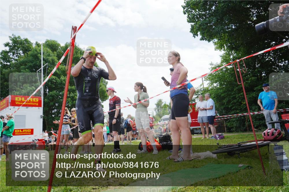 21.06.2026 - 29. Vierlanden-Triathlon LAZAROV Photography http://msf.ph/oto/9841676 21.06.2026 13:00:22 Schwimmen 1025, 1050, 1064 meine-sportfotos.de