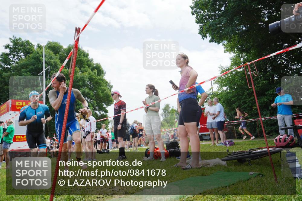 21.06.2026 - 29. Vierlanden-Triathlon LAZAROV Photography http://msf.ph/oto/9841678 21.06.2026 13:00:24 Schwimmen 1025, 1050, 1062, 1064 meine-sportfotos.de