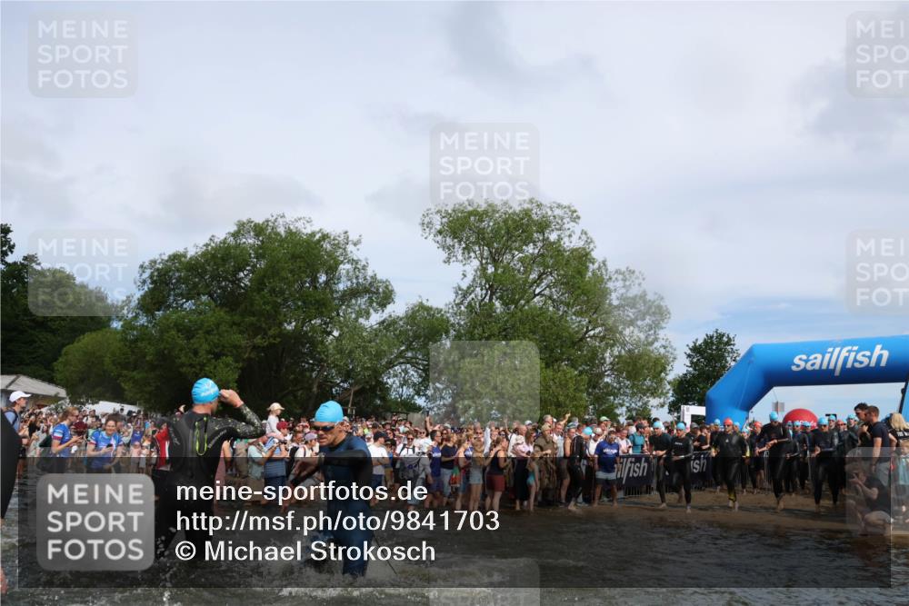 21.06.2026 - Viking Triathlon Michael Strokosch http://msf.ph/oto/9841703 21.06.2026 10:01:21 Schwimmen 18, 28, 51, 65, 89, 114, 131, 145, 242, 271, 280, 447, 486, 500, 665 meine-sportfotos.de