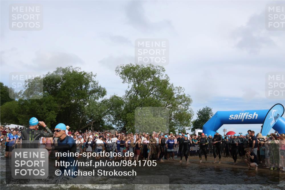 21.06.2026 - Viking Triathlon Michael Strokosch http://msf.ph/oto/9841705 21.06.2026 10:01:21 Schwimmen 18, 28, 51, 65, 89, 114, 131, 145, 242, 271, 280, 447, 486, 500, 665 meine-sportfotos.de