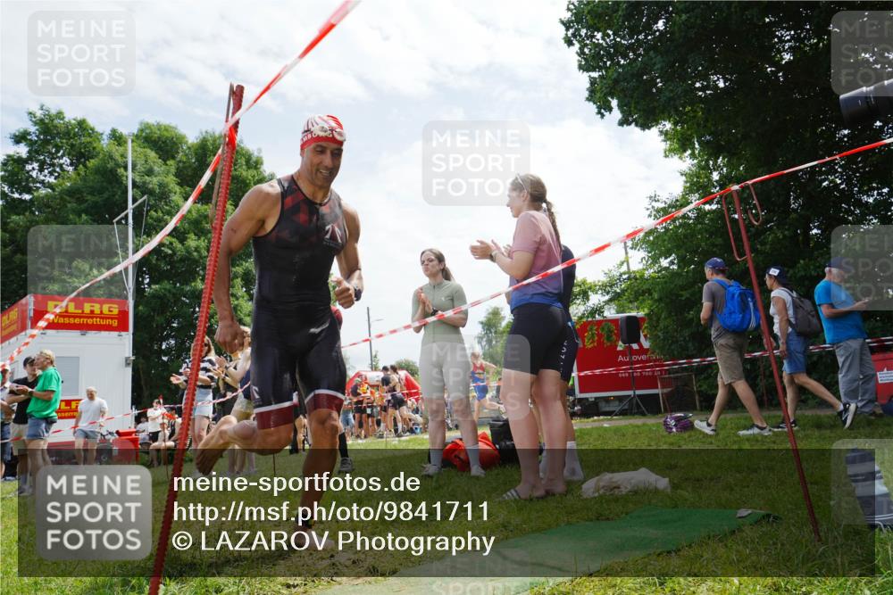 21.06.2026 - 29. Vierlanden-Triathlon LAZAROV Photography http://msf.ph/oto/9841711 21.06.2026 13:02:44 Schwimmen 1074 meine-sportfotos.de