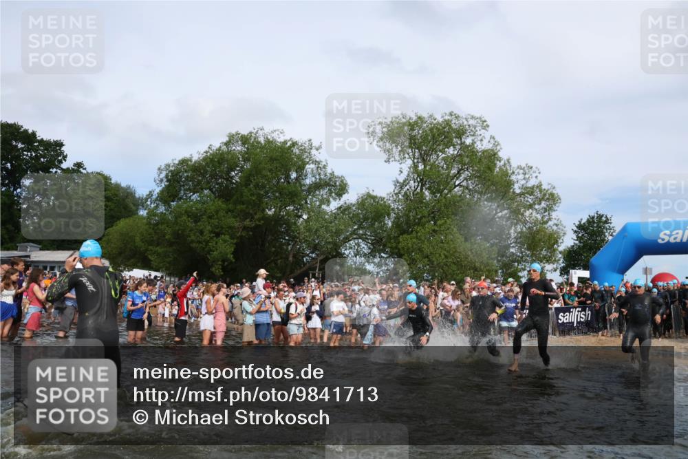 21.06.2026 - Viking Triathlon Michael Strokosch http://msf.ph/oto/9841713 21.06.2026 10:01:22 Schwimmen 18, 28, 51, 65, 89, 114, 131, 145, 242, 271, 280, 447, 486, 500, 665 meine-sportfotos.de