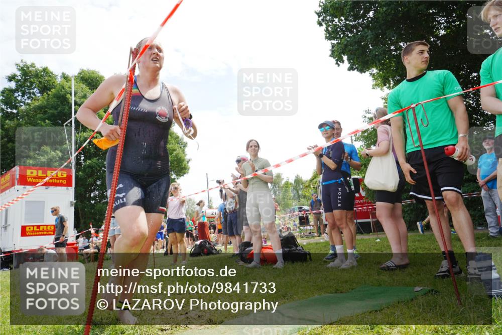 21.06.2026 - 29. Vierlanden-Triathlon LAZAROV Photography http://msf.ph/oto/9841733 21.06.2026 13:07:41 Schwimmen 1116 meine-sportfotos.de