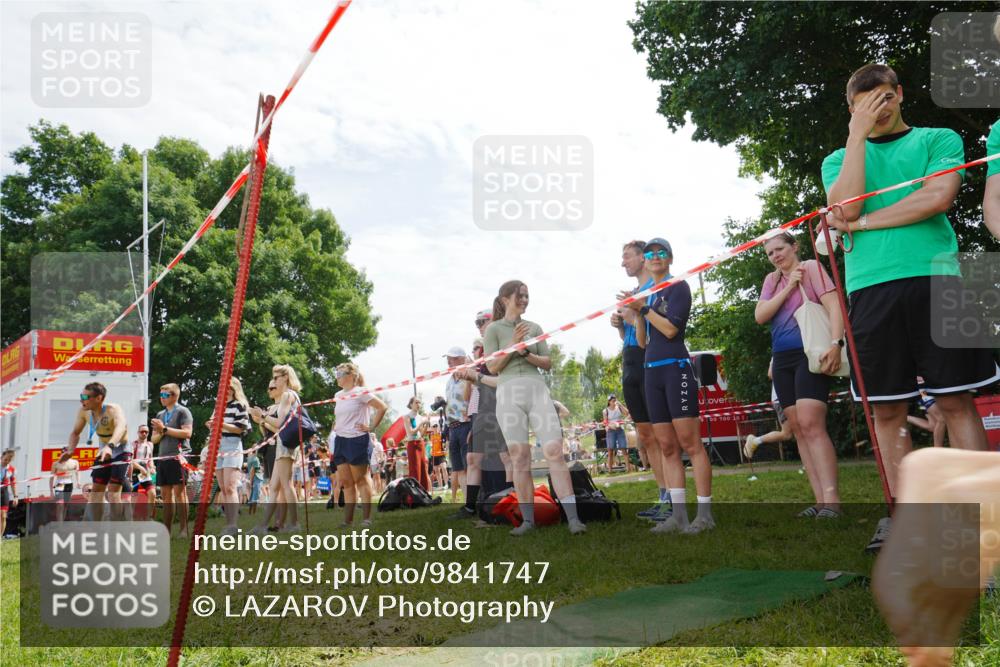 21.06.2026 - 29. Vierlanden-Triathlon LAZAROV Photography http://msf.ph/oto/9841747 21.06.2026 13:08:32 Schwimmen 1111, 1127, 1130, 1139 meine-sportfotos.de