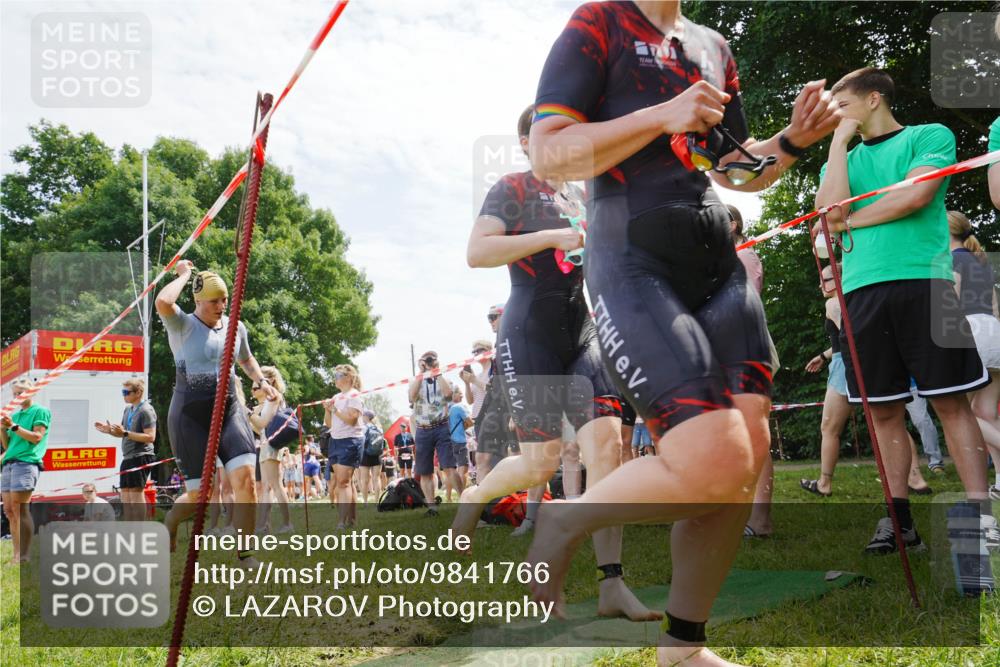 21.06.2026 - 29. Vierlanden-Triathlon LAZAROV Photography http://msf.ph/oto/9841766 21.06.2026 13:09:52 Schwimmen 1110, 1126, 1129, 1131, 1138, 1147 meine-sportfotos.de