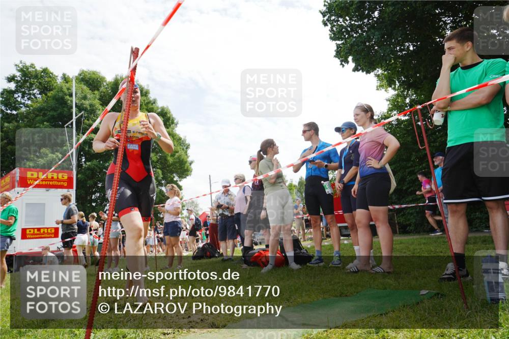 21.06.2026 - 29. Vierlanden-Triathlon LAZAROV Photography http://msf.ph/oto/9841770 21.06.2026 13:10:02 Schwimmen 1118, 1123, 1134 meine-sportfotos.de