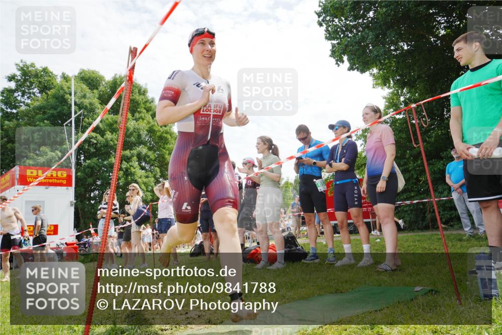 21.06.2026 - 29. Vierlanden-Triathlon LAZAROV Photography http://msf.ph/oto/9841788 21.06.2026 13:11:11 Schwimmen 1120 meine-sportfotos.de