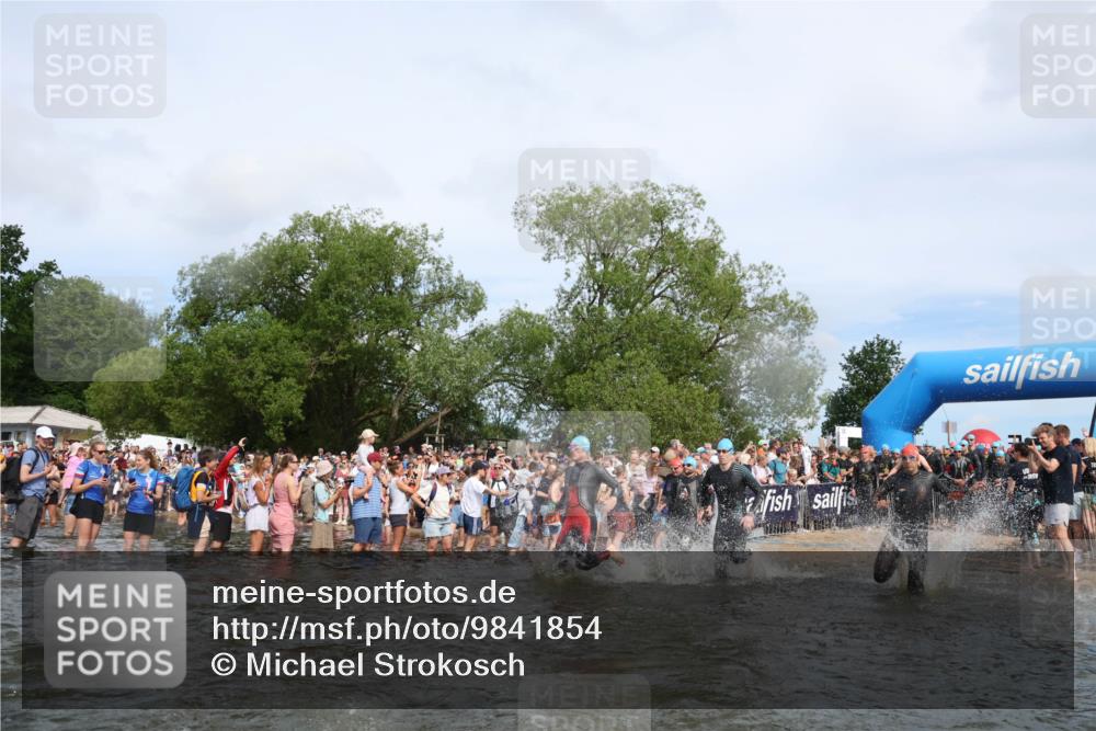 21.06.2026 - Viking Triathlon Michael Strokosch http://msf.ph/oto/9841854 21.06.2026 10:01:48 Schwimmen 38, 194, 265, 285, 332, 343, 391, 432, 543, 621, 644, 664 meine-sportfotos.de