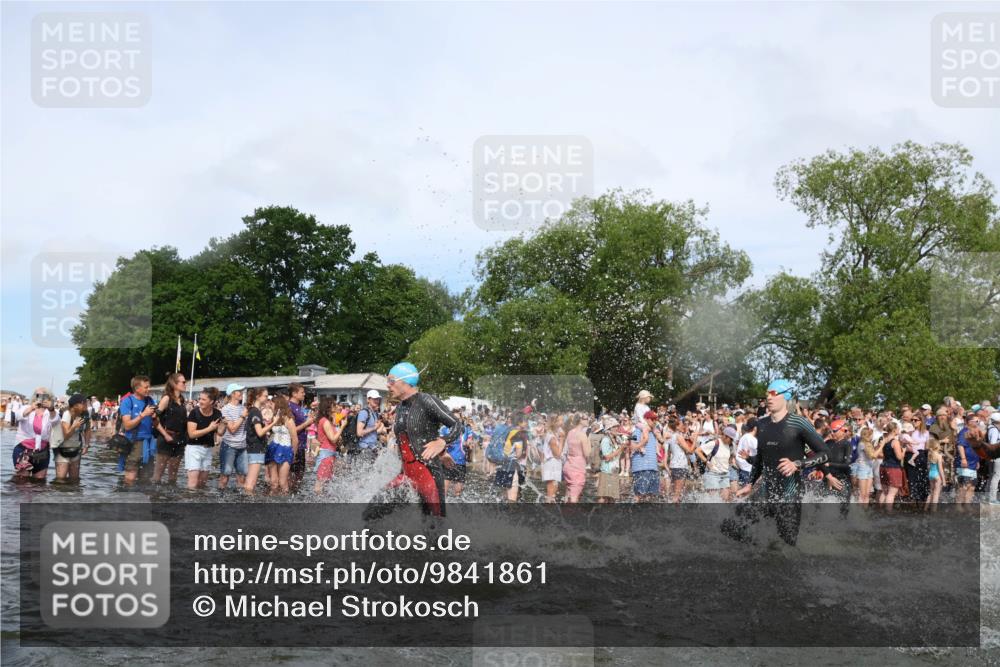 21.06.2026 - Viking Triathlon Michael Strokosch http://msf.ph/oto/9841861 21.06.2026 10:01:49 Schwimmen 30, 38, 194, 238, 265, 285, 332, 343, 391, 432, 543, 621, 644, 648, 664 meine-sportfotos.de