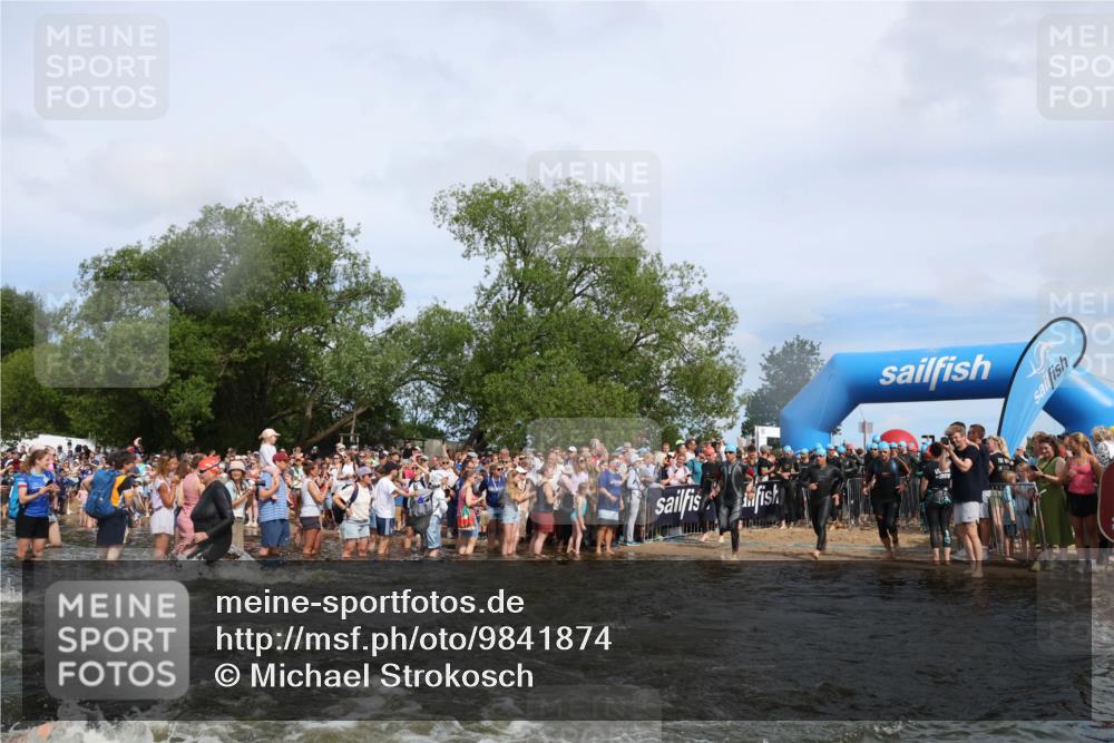 21.06.2026 - Viking Triathlon Michael Strokosch http://msf.ph/oto/9841874 21.06.2026 10:01:51 Schwimmen 30, 38, 194, 238, 265, 285, 332, 343, 391, 432, 543, 621, 644, 648, 664 meine-sportfotos.de